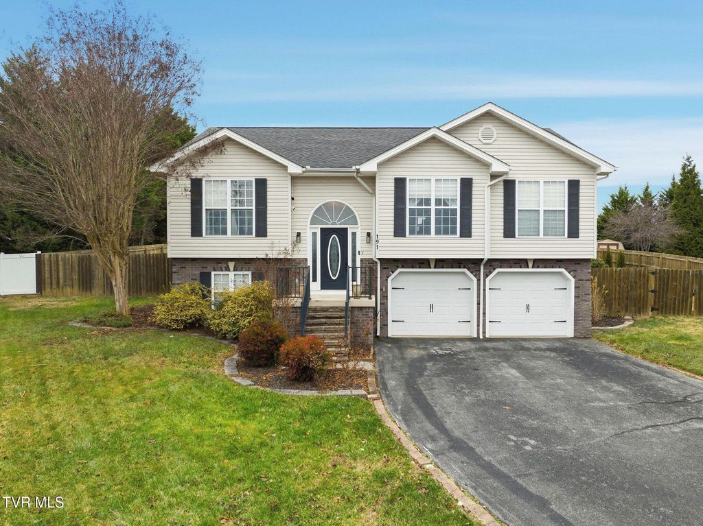 191 Royal Oaks Drive, Jonesborough, TN 37659