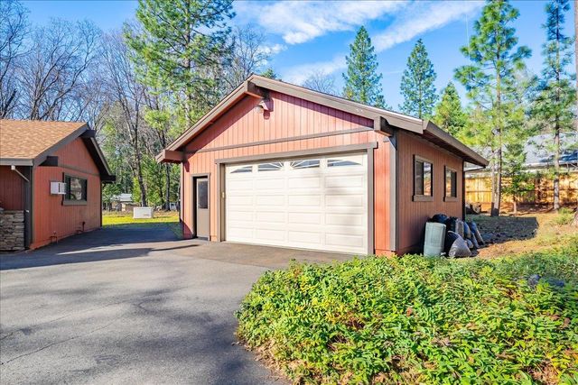 5454 Crestline Dr, Foresthill, CA 95631