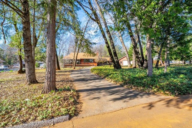 5454 Crestline Dr, Foresthill, CA 95631