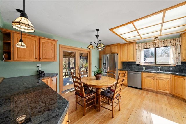 5454 Crestline Dr, Foresthill, CA 95631