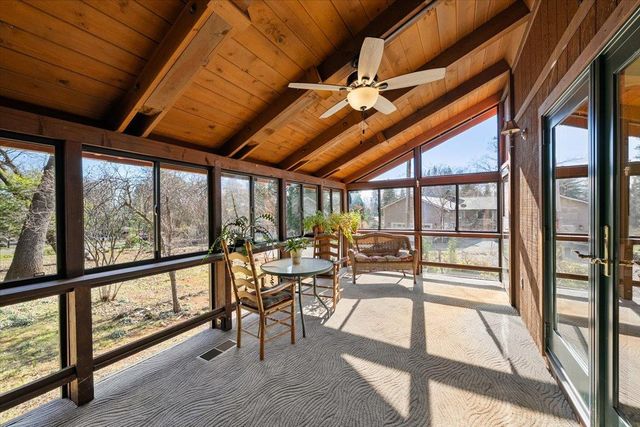 5454 Crestline Dr, Foresthill, CA 95631