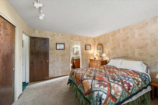 5454 Crestline Dr, Foresthill, CA 95631