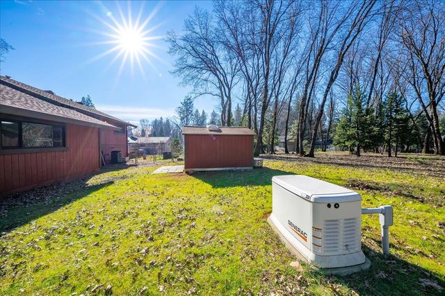 5454 Crestline Dr, Foresthill, CA 95631