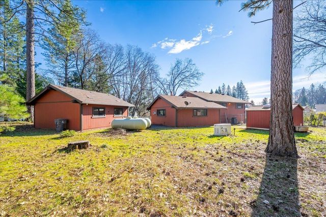 5454 Crestline Dr, Foresthill, CA 95631