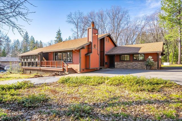 5454 Crestline Dr, Foresthill, CA 95631