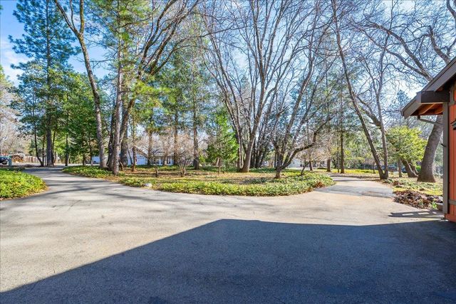 5454 Crestline Dr, Foresthill, CA 95631