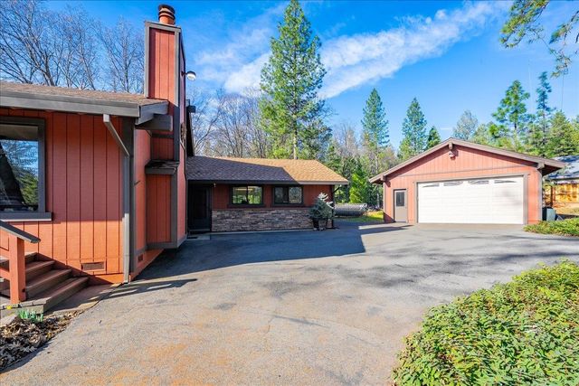 5454 Crestline Dr, Foresthill, CA 95631