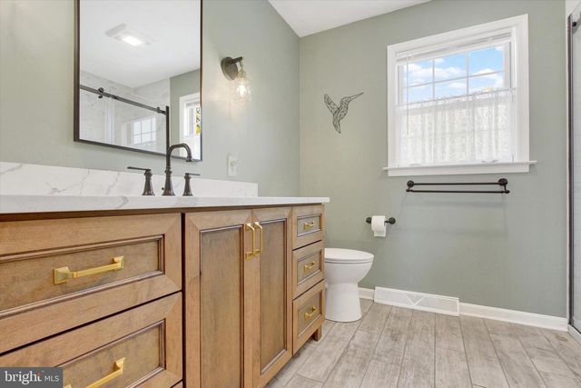 2474 MEETINGHOUSE RD, Spring Grove, PA 17362