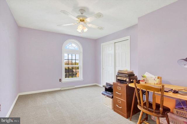 2474 MEETINGHOUSE RD, Spring Grove, PA 17362