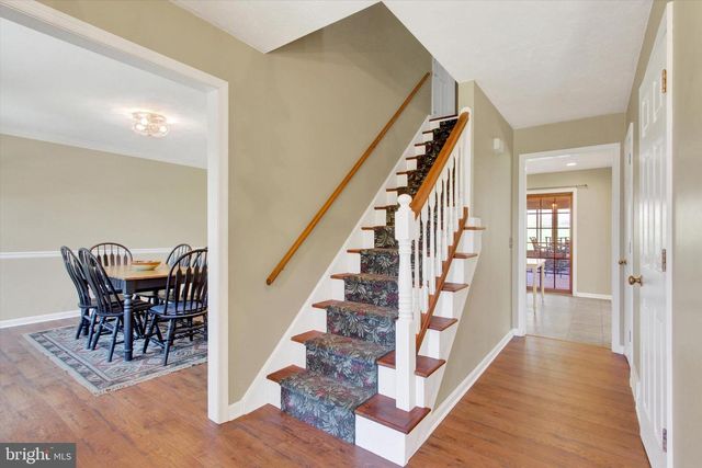 2474 MEETINGHOUSE RD, Spring Grove, PA 17362