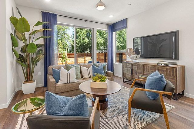 2019 Odin Walk, Sacramento, CA 95835