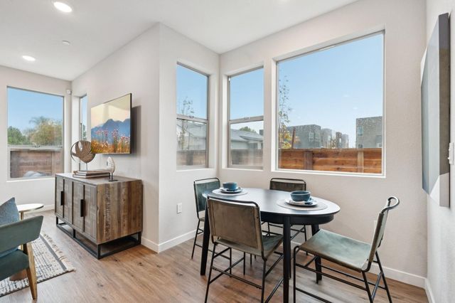 2019 Odin Walk, Sacramento, CA 95835