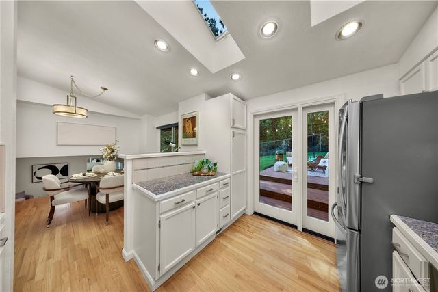 22721 NE 12th Place, Sammamish, WA 98074