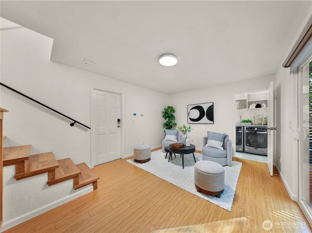 22721 NE 12th Place, Sammamish, WA 98074