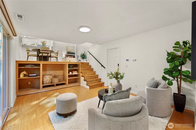 22721 NE 12th Place, Sammamish, WA 98074
