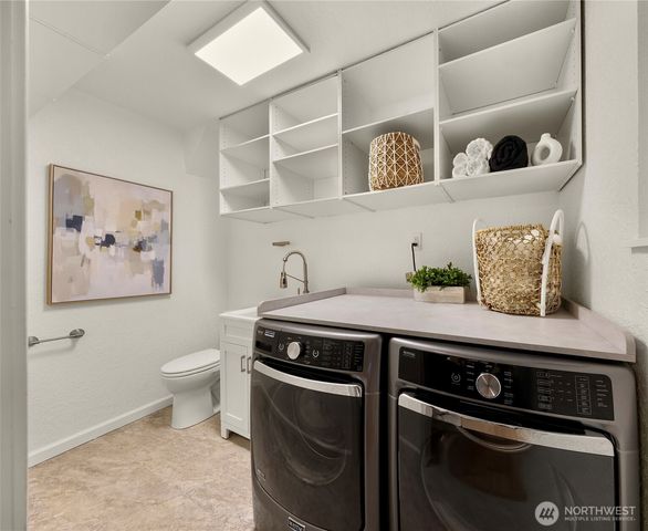 22721 NE 12th Place, Sammamish, WA 98074