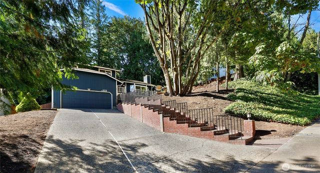 22721 NE 12th Place, Sammamish, WA 98074