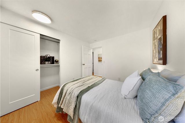 22721 NE 12th Place, Sammamish, WA 98074