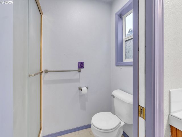 58782 EVERGREEN Loop, St Helens, OR 97051