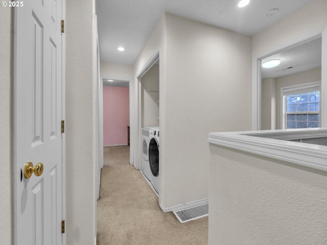 58782 EVERGREEN Loop, St Helens, OR 97051