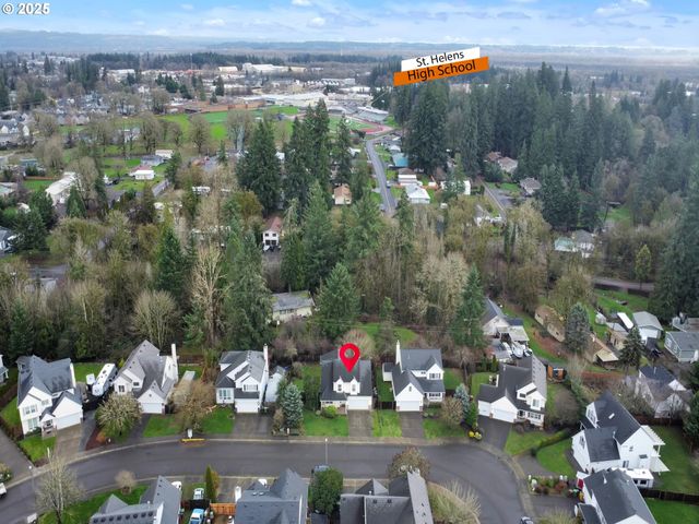 58782 EVERGREEN Loop, St Helens, OR 97051