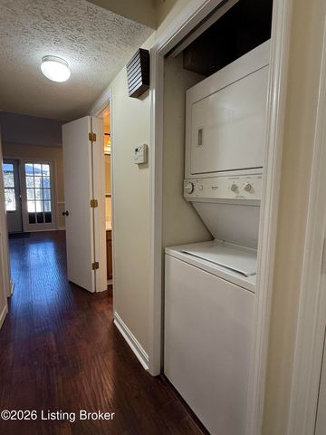 10401 Shelbyville Rd, Louisville, KY 40223