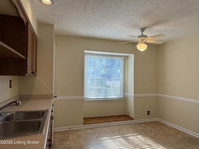 10401 Shelbyville Rd, Louisville, KY 40223