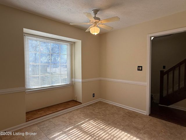 10401 Shelbyville Rd, Louisville, KY 40223