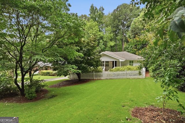 799 Larry Lane, Decatur, GA 30033