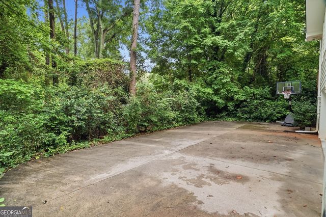 799 Larry Lane, Decatur, GA 30033