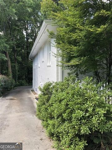 799 Larry Lane, Decatur, GA 30033