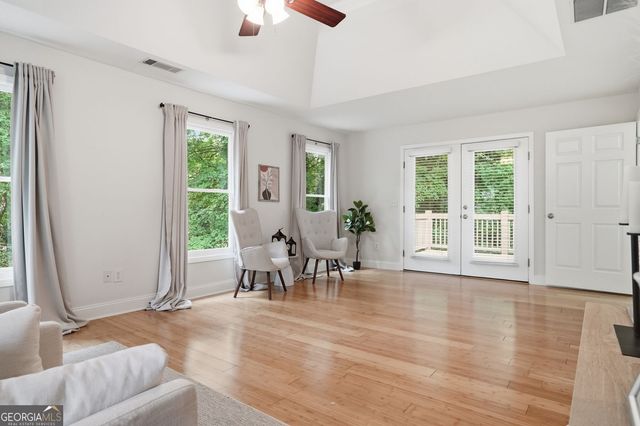 799 Larry Lane, Decatur, GA 30033