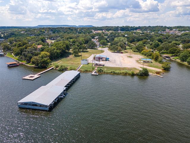 3910 Laramie Trail, Granbury, TX 76048