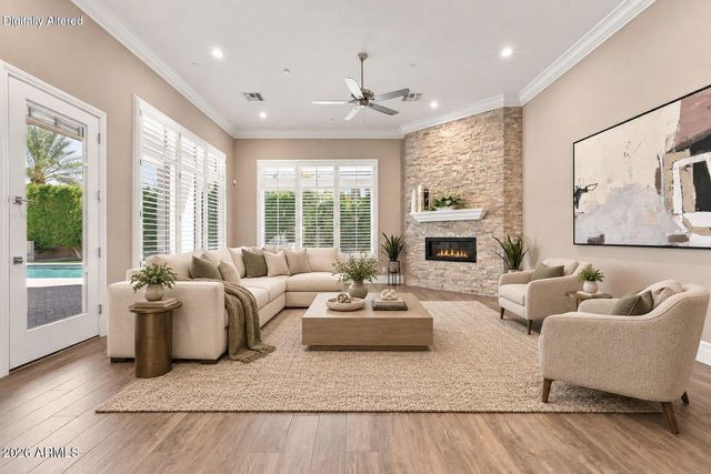 3415 E AQUARIUS Court, Chandler, AZ 85249