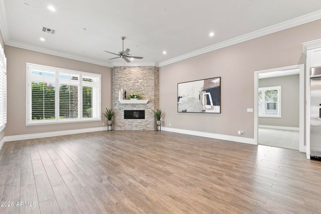 3415 E AQUARIUS Court, Chandler, AZ 85249