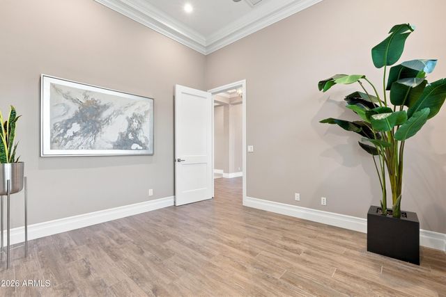 3415 E AQUARIUS Court, Chandler, AZ 85249