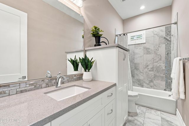 3415 E AQUARIUS Court, Chandler, AZ 85249