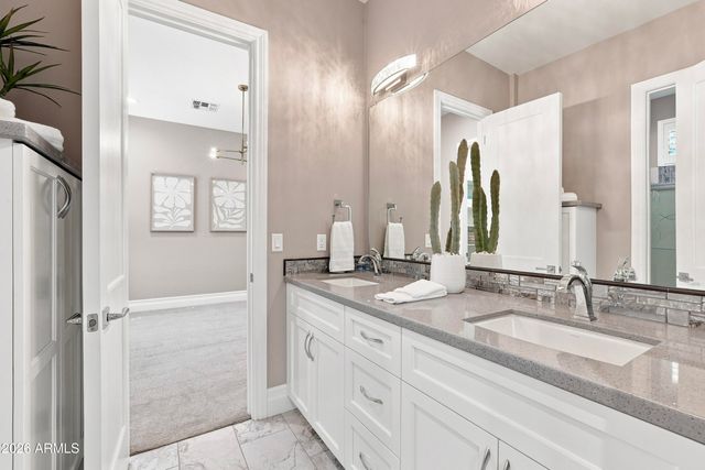 3415 E AQUARIUS Court, Chandler, AZ 85249