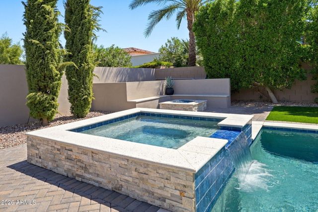 3415 E AQUARIUS Court, Chandler, AZ 85249