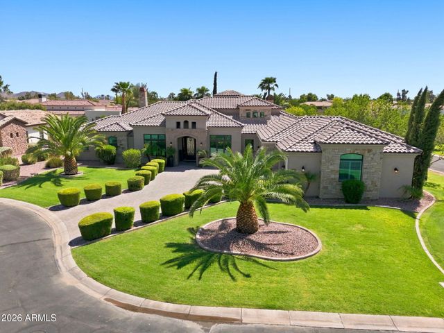 3415 E AQUARIUS Court, Chandler, AZ 85249