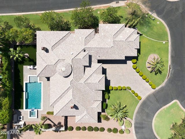 3415 E AQUARIUS Court, Chandler, AZ 85249
