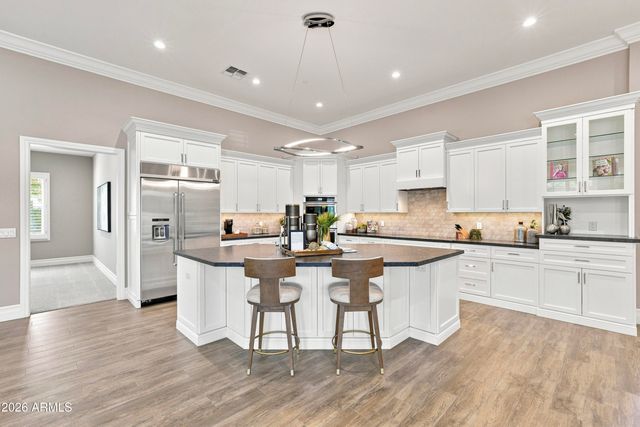 3415 E AQUARIUS Court, Chandler, AZ 85249