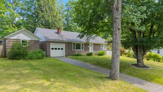 76 Saint Laurent Street, Epping, NH 03042
