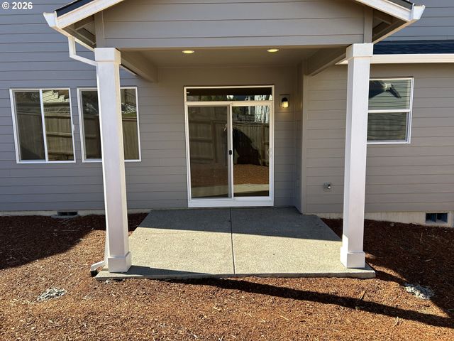 10064 Se VRADENBURG Rd 398, Happy Valley, OR 97086