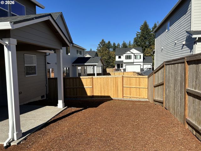 10064 Se VRADENBURG Rd 398, Happy Valley, OR 97086