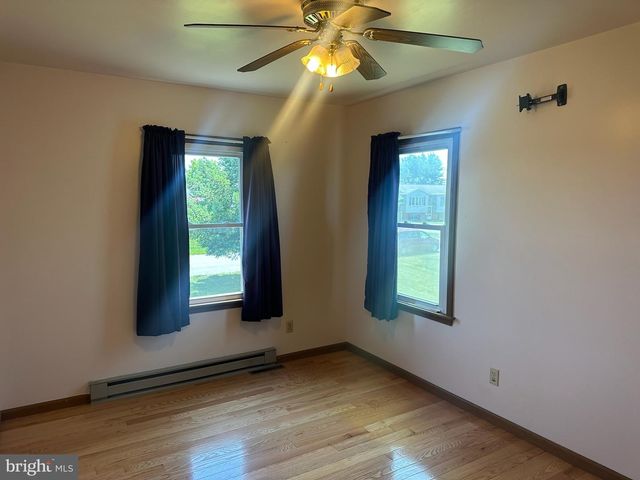 2143 SHERI LN, Mount Joy, PA 17552