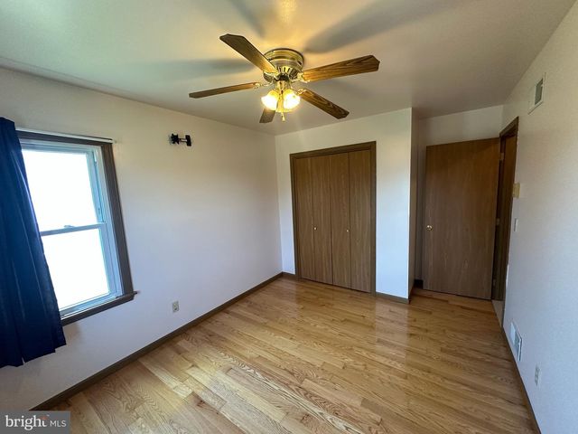 2143 SHERI LN, Mount Joy, PA 17552