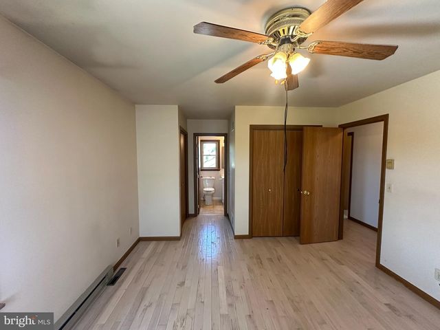 2143 SHERI LN, Mount Joy, PA 17552