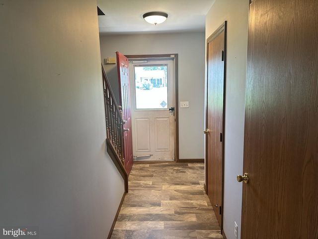 2143 SHERI LN, Mount Joy, PA 17552