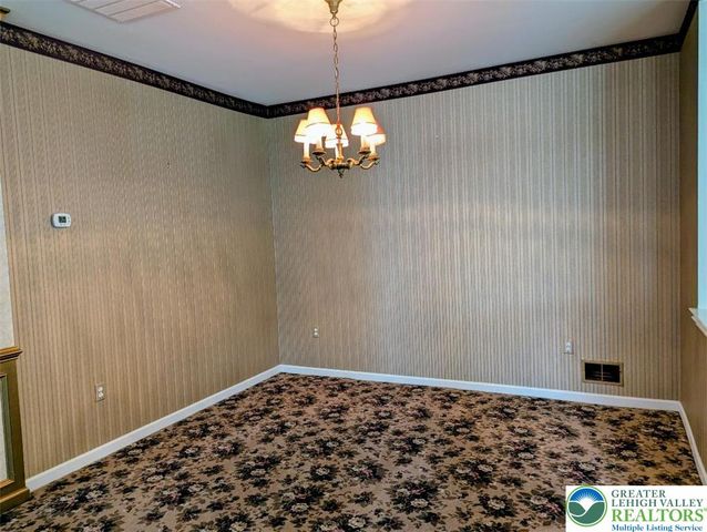 72 South Glenmoor Circle, Palmer Twp, PA 18045